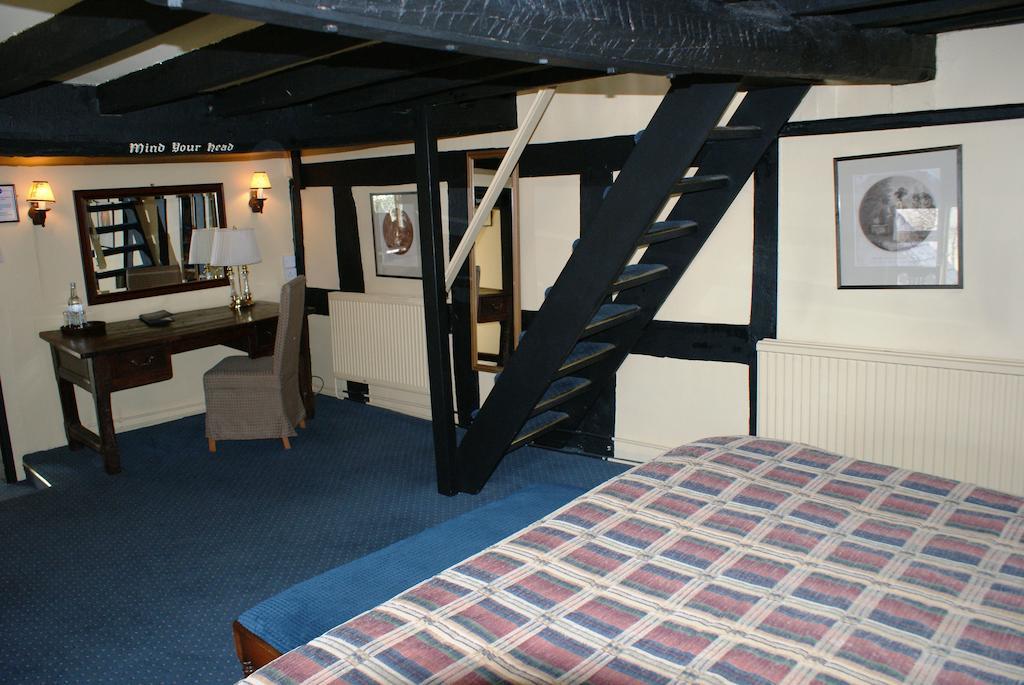 The Old Black Lion Hay-On-Wye Quarto foto